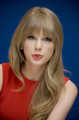 Taylor Swift Poster 2239761