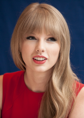 Taylor Swift Poster 2239769