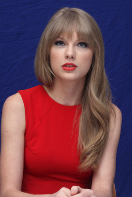 Taylor Swift Poster 2239770