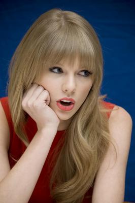 Taylor Swift Poster 2239777