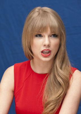 Taylor Swift Poster 2239778