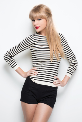 Taylor Swift Poster 2354112