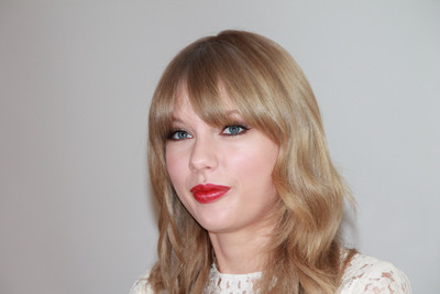 Taylor Swift puzzle 2361440