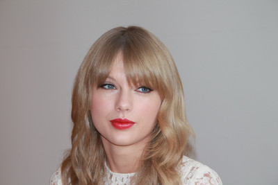 Taylor Swift Poster 2361452