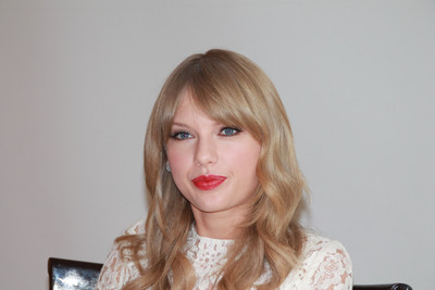 Taylor Swift Poster 2361481