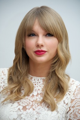 Taylor Swift Poster 2432270