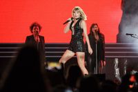 Taylor Swift hoodie #2923037