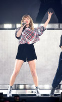 Taylor Swift Longsleeve T-shirt #2923188