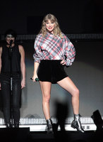 Taylor Swift Sweatshirt #2923196