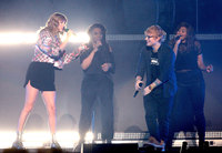 Taylor Swift t-shirt #2923204