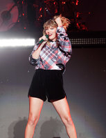 Taylor Swift Sweatshirt #2923237