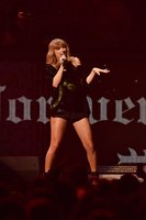 Taylor Swift t-shirt #2954110