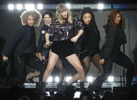 Taylor Swift t-shirt #2954190