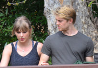 Taylor Swift hoodie #3154275