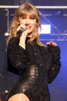 Taylor Swift t-shirt #3285491