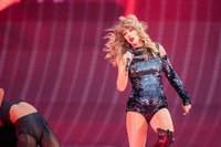 Taylor Swift t-shirt #3285611