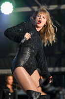 Taylor Swift longsleeve t-shirt #3307020