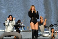 Taylor Swift Sweatshirt #3307042