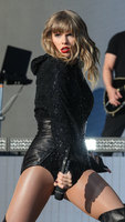 Taylor Swift Longsleeve T-shirt #3307065
