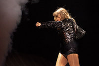 Taylor Swift Longsleeve T-shirt #3307085