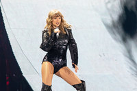 Taylor Swift t-shirt #3307093