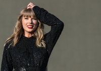 Taylor Swift Sweatshirt #3307140