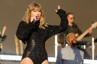 Taylor Swift t-shirt #3307174