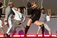 Taylor Swift Longsleeve T-shirt #3307224