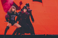Taylor Swift Longsleeve T-shirt #3312078