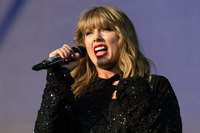 Taylor Swift Longsleeve T-shirt #3313540