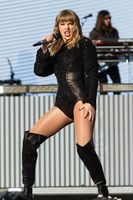 Taylor Swift Sweatshirt #3313557