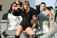Taylor Swift t-shirt #3313589