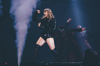 Taylor Swift Longsleeve T-shirt #3314233