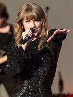 Taylor Swift Sweatshirt #3314530
