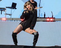 Taylor Swift t-shirt #3314540