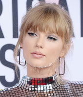 Taylor Swift tote bag #G2372970