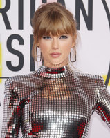 Taylor Swift Longsleeve T-shirt #3755754