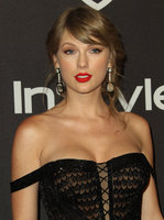 Taylor Swift t-shirt #3813809