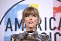 Taylor Swift t-shirt #3814006