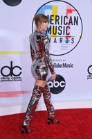 Taylor Swift Longsleeve T-shirt #3814073