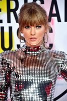 Taylor Swift Longsleeve T-shirt #3814077