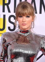 Taylor Swift Longsleeve T-shirt #3814182