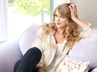 Taylor Swift Longsleeve T-shirt #3827231