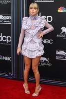 Taylor Swift Longsleeve T-shirt #3839380
