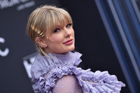 Taylor Swift Longsleeve T-shirt #3839385