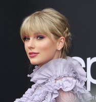 Taylor Swift Sweatshirt #3839410