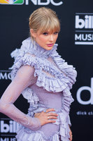 Taylor Swift Longsleeve T-shirt #3839445