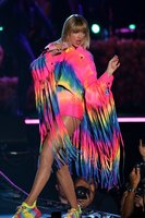 Taylor Swift Longsleeve T-shirt #3870707
