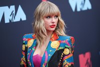 Taylor Swift Longsleeve T-shirt #3870722