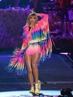 Taylor Swift Longsleeve T-shirt #3870730